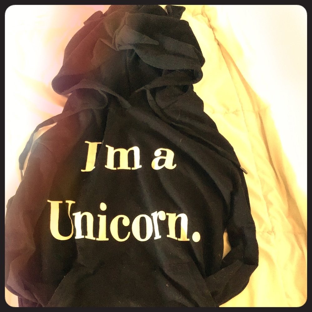IAM A UNICORN - black size small